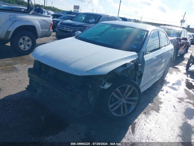 Photo 1 VIN: 1VWDT7A34HC069131 - VOLKSWAGEN PASSAT 