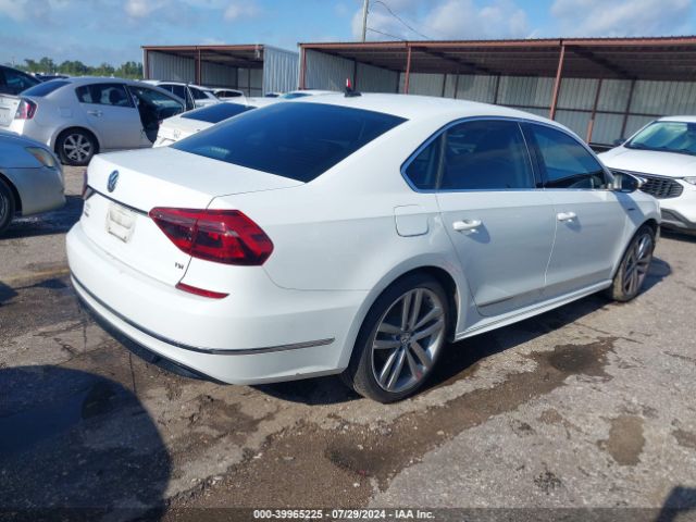 Photo 3 VIN: 1VWDT7A34HC069131 - VOLKSWAGEN PASSAT 