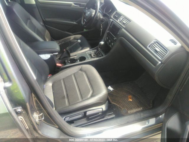 Photo 4 VIN: 1VWDT7A34HC071400 - VOLKSWAGEN PASSAT 