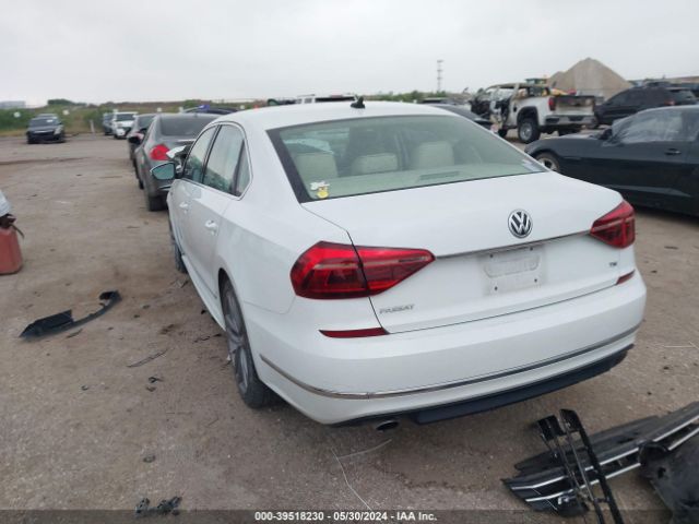 Photo 2 VIN: 1VWDT7A35HC017720 - VOLKSWAGEN PASSAT 