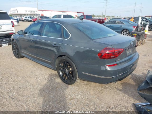 Photo 2 VIN: 1VWDT7A37HC065705 - VOLKSWAGEN PASSAT 