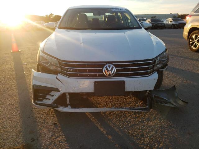 Photo 8 VIN: 1VWDT7A38HC034916 - VOLKSWAGEN PASSAT 