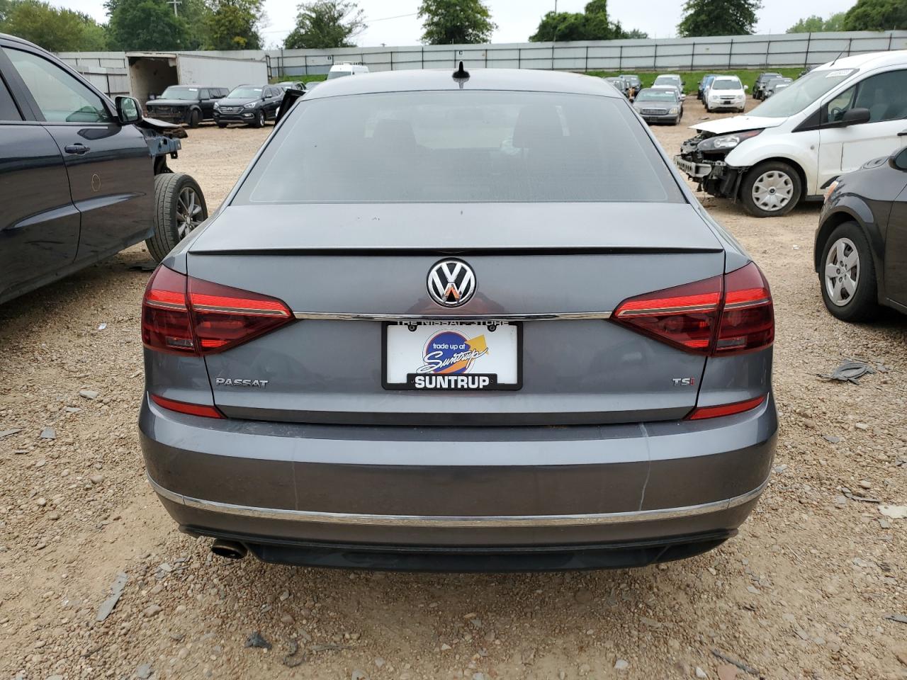 Photo 5 VIN: 1VWDT7A38HC073098 - VOLKSWAGEN PASSAT 