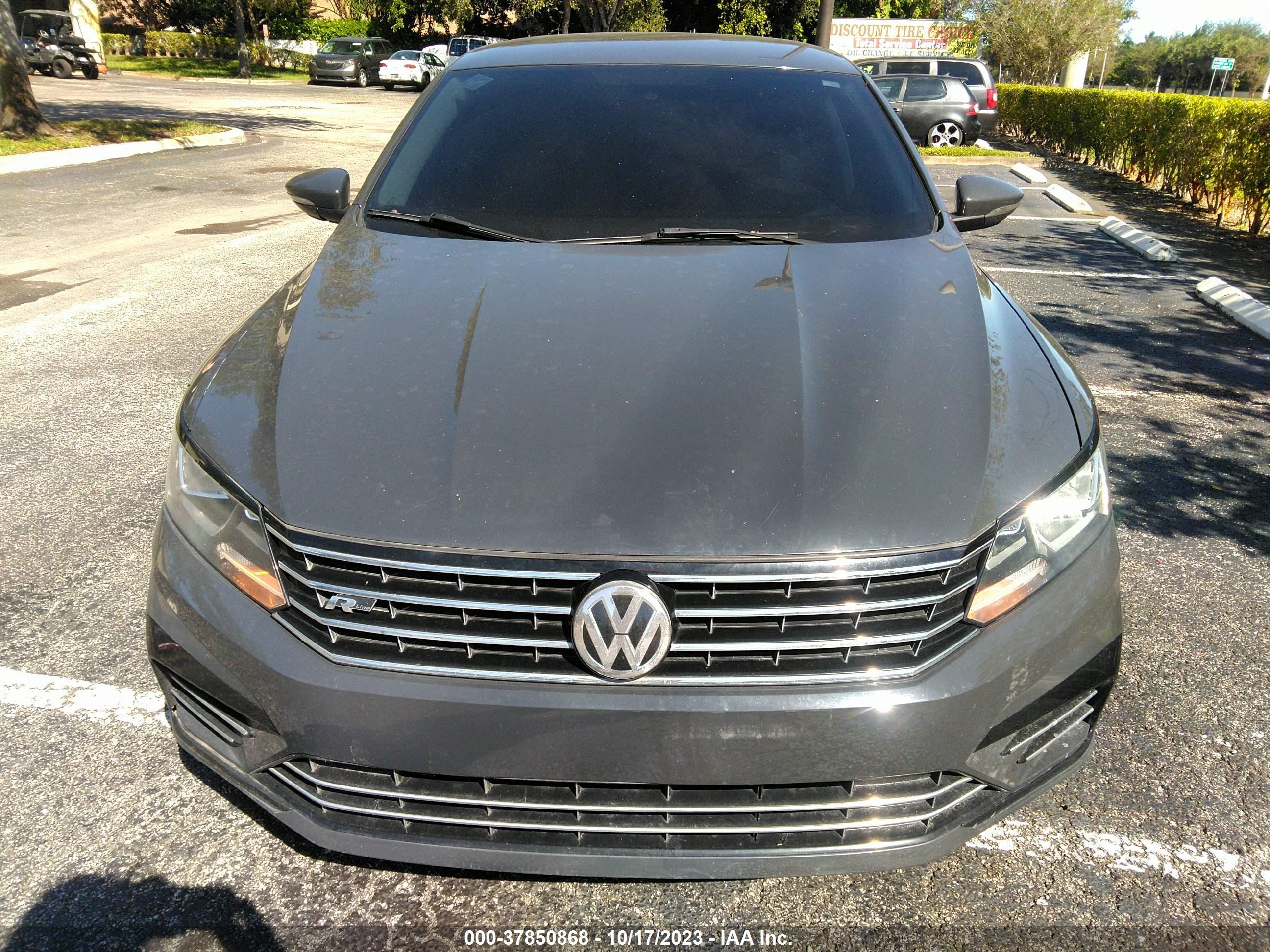 Photo 5 VIN: 1VWDT7A39HC010110 - VOLKSWAGEN PASSAT 