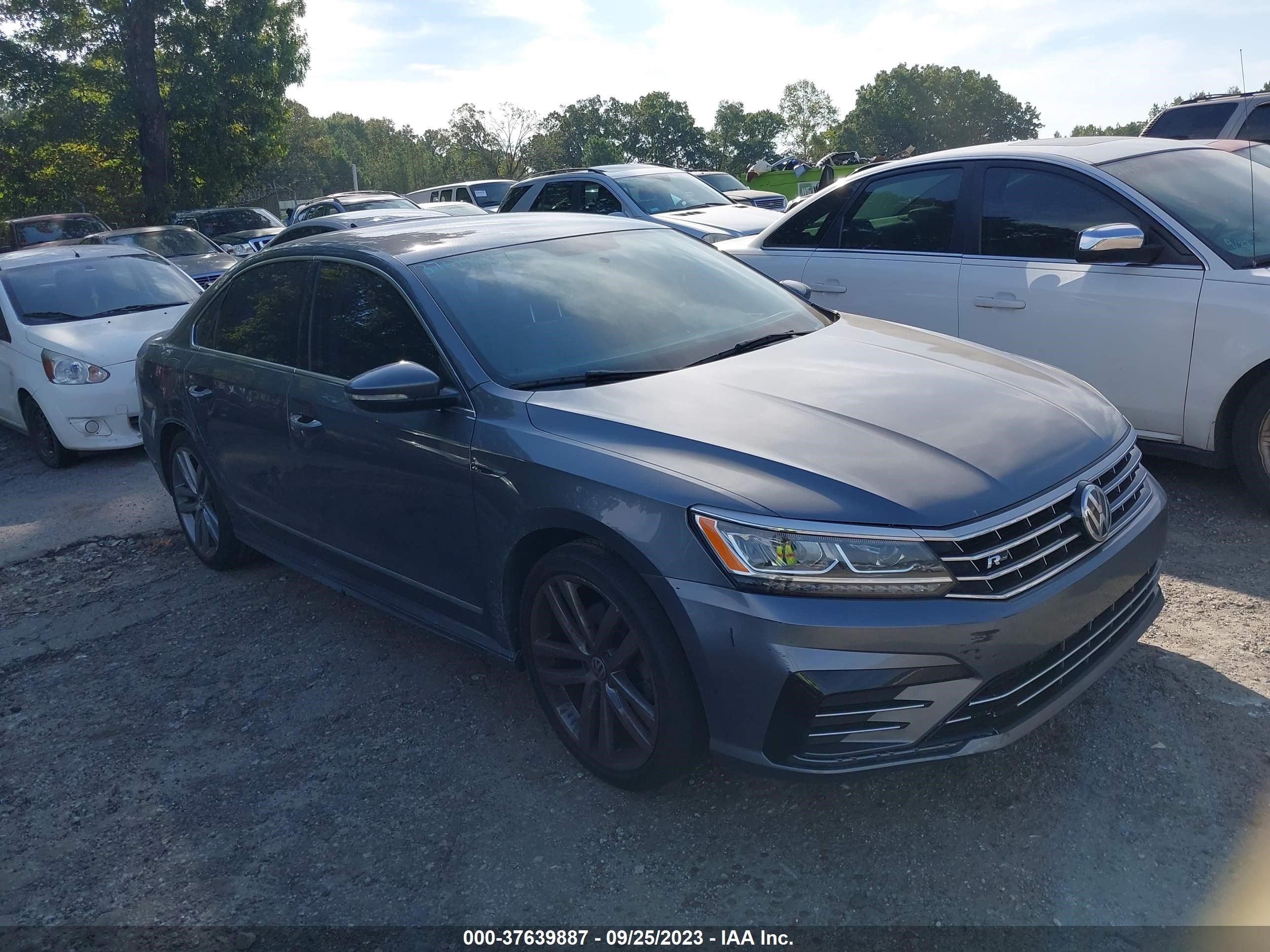 Photo 0 VIN: 1VWDT7A39HC076110 - VOLKSWAGEN PASSAT 