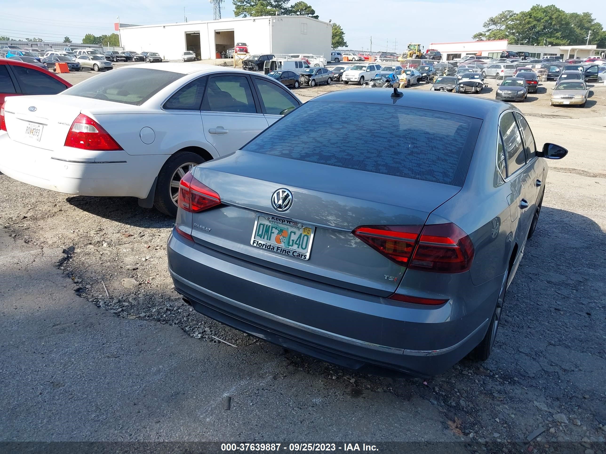 Photo 14 VIN: 1VWDT7A39HC076110 - VOLKSWAGEN PASSAT 