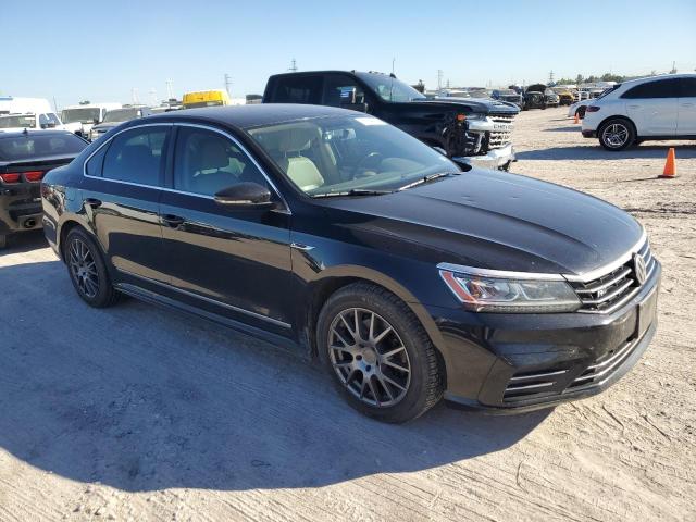 Photo 3 VIN: 1VWDT7A3XHC024520 - VOLKSWAGEN PASSAT R-L 