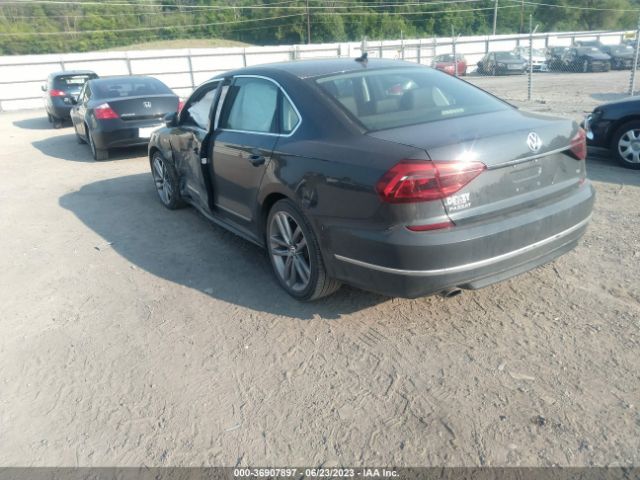 Photo 2 VIN: 1VWDT7A3XHC057372 - VOLKSWAGEN PASSAT 