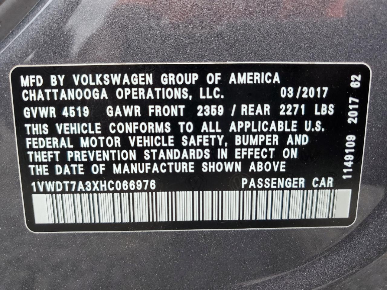 Photo 11 VIN: 1VWDT7A3XHC066976 - VOLKSWAGEN PASSAT 