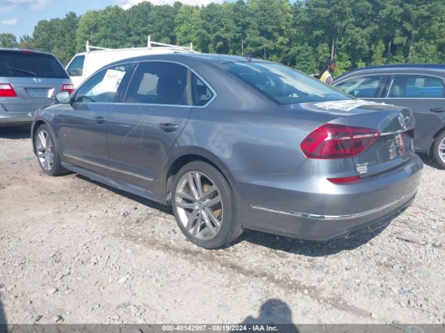 Photo 2 VIN: 1VWDT7A3XHC070378 - VOLKSWAGEN PASSAT 