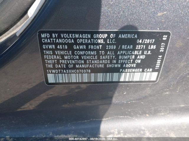 Photo 8 VIN: 1VWDT7A3XHC070378 - VOLKSWAGEN PASSAT 