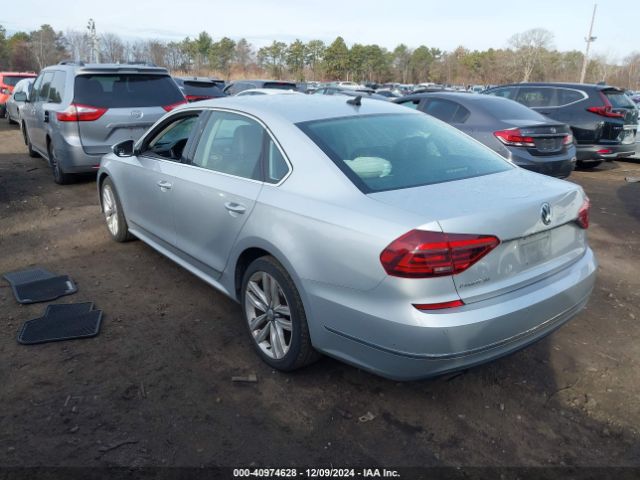 Photo 2 VIN: 1VWGT7A30HC033241 - VOLKSWAGEN PASSAT 