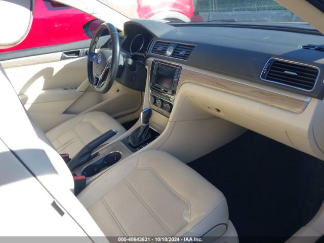 Photo 4 VIN: 1VWGT7A30HC040691 - VOLKSWAGEN PASSAT 