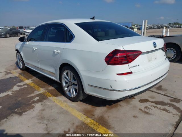 Photo 2 VIN: 1VWGT7A30HC041162 - VOLKSWAGEN PASSAT 