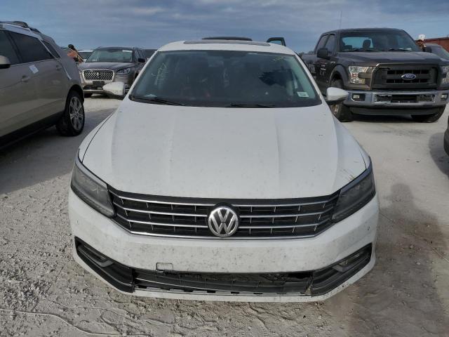 Photo 4 VIN: 1VWGT7A32HC008650 - VOLKSWAGEN PASSAT SE 