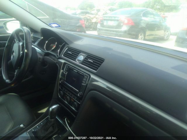 Photo 4 VIN: 1VWGT7A32HC058853 - VOLKSWAGEN PASSAT 