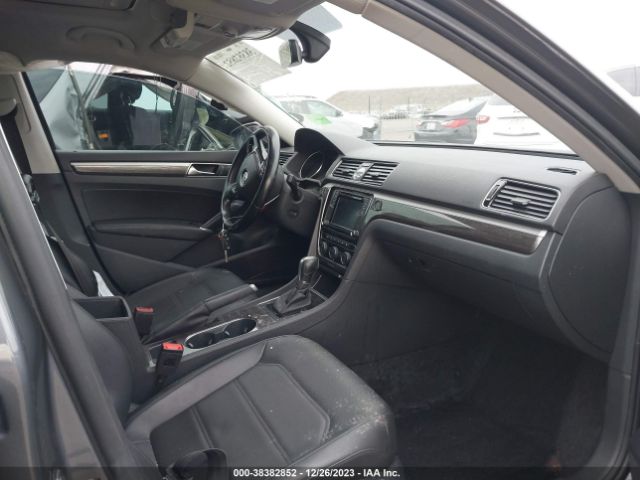 Photo 4 VIN: 1VWGT7A32HC059534 - VOLKSWAGEN PASSAT 