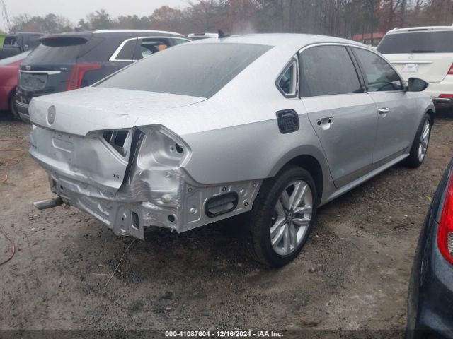 Photo 3 VIN: 1VWGT7A33HC024095 - VOLKSWAGEN PASSAT 