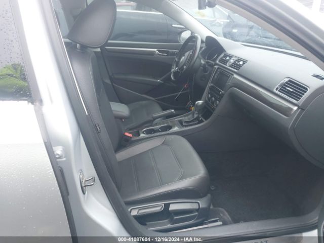 Photo 4 VIN: 1VWGT7A33HC024095 - VOLKSWAGEN PASSAT 