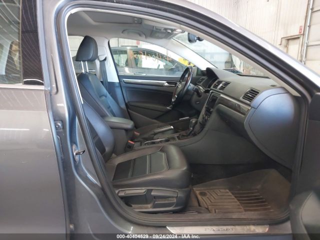 Photo 4 VIN: 1VWGT7A33HC038689 - VOLKSWAGEN PASSAT 