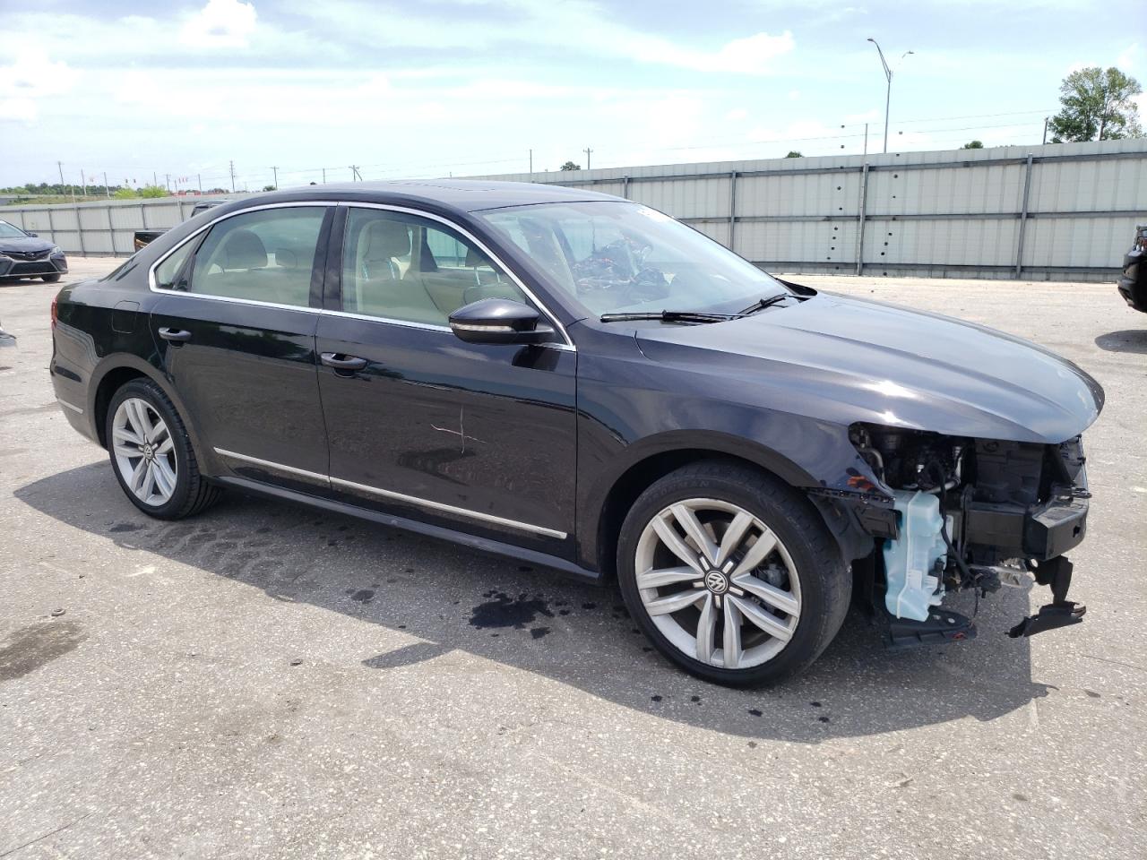 Photo 3 VIN: 1VWGT7A33HC049286 - VOLKSWAGEN PASSAT 