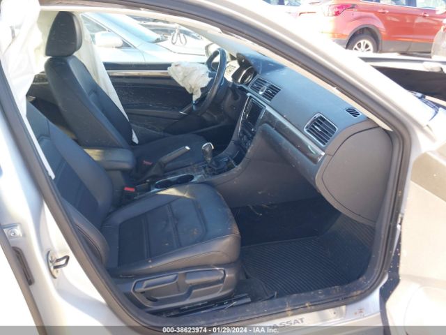 Photo 4 VIN: 1VWGT7A33HC055086 - VOLKSWAGEN PASSAT 