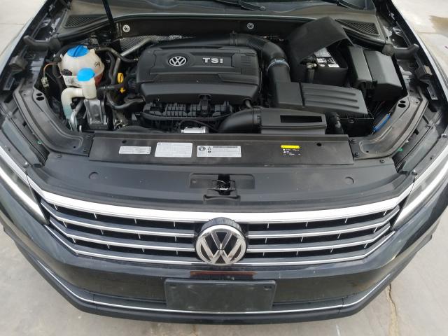 Photo 6 VIN: 1VWGT7A33HC070333 - VOLKSWAGEN PASSAT 