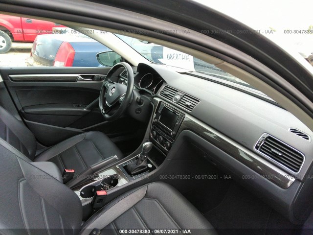 Photo 4 VIN: 1VWGT7A35HC023675 - VOLKSWAGEN PASSAT 