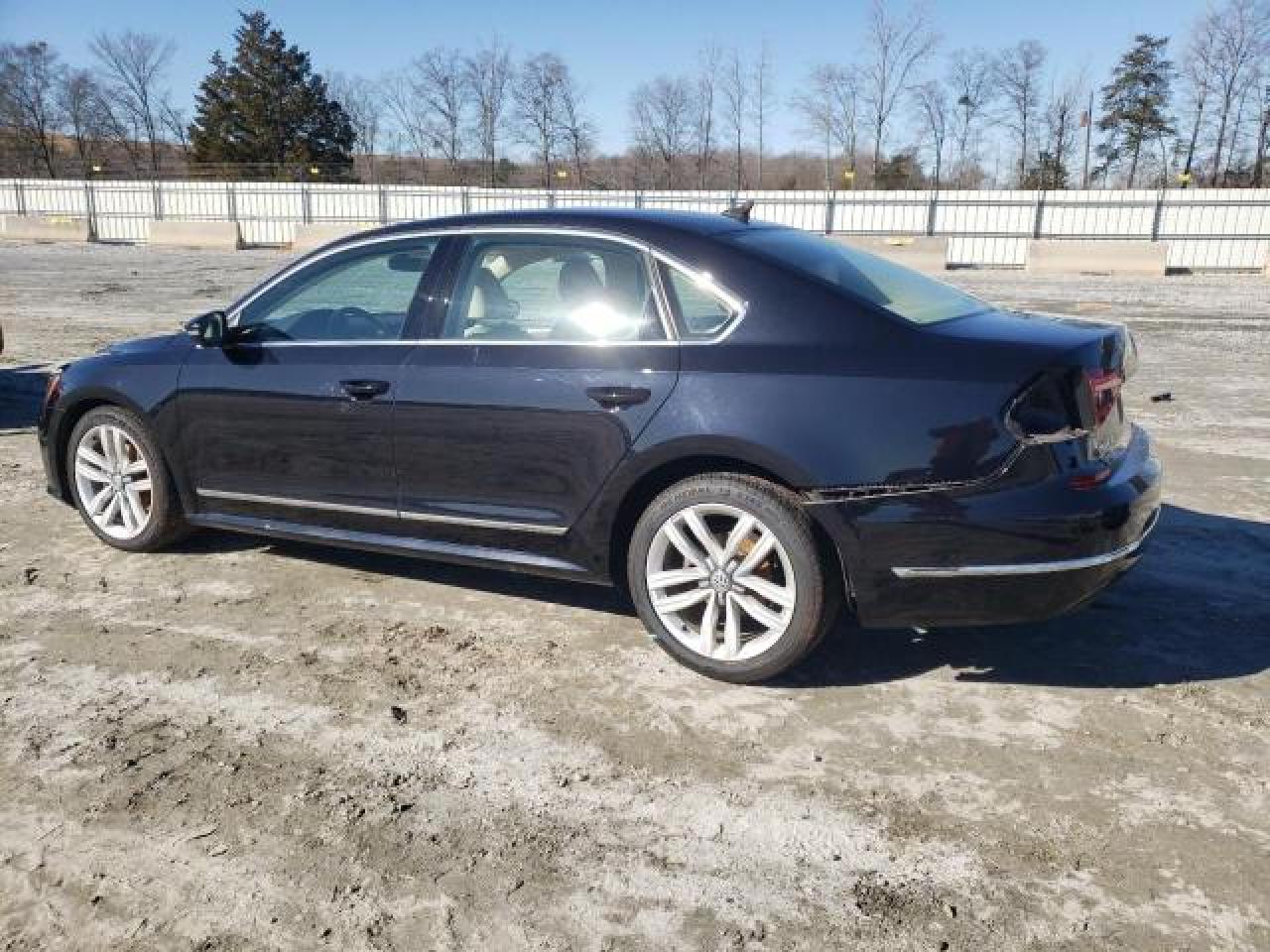 Photo 1 VIN: 1VWGT7A39HC054492 - VOLKSWAGEN PASSAT 