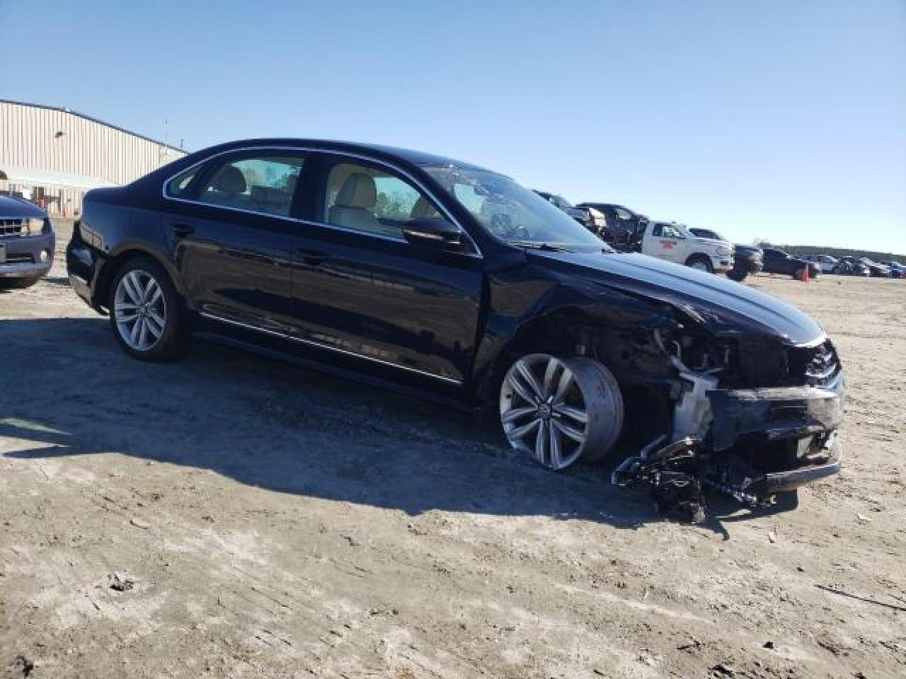 Photo 3 VIN: 1VWGT7A39HC054492 - VOLKSWAGEN PASSAT 