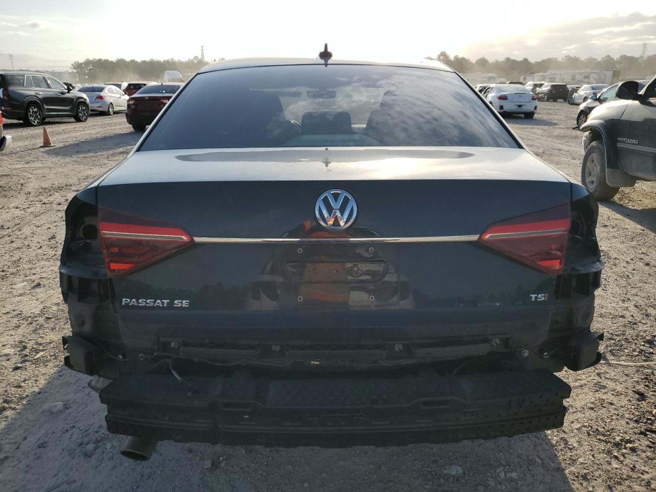 Photo 5 VIN: 1VWGT7A39HC082762 - VOLKSWAGEN PASSAT 