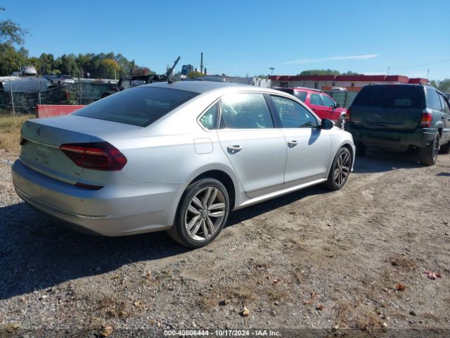 Photo 3 VIN: 1VWGT7A39HC083166 - VOLKSWAGEN PASSAT 