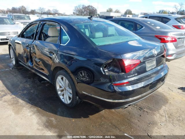 Photo 2 VIN: 1VWGT7A3XHC027432 - VOLKSWAGEN PASSAT 