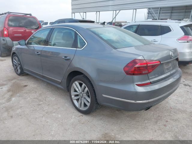 Photo 2 VIN: 1VWGT7A3XHC058020 - VOLKSWAGEN PASSAT 