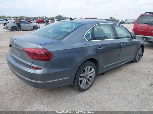 Photo 3 VIN: 1VWGT7A3XHC058020 - VOLKSWAGEN PASSAT 