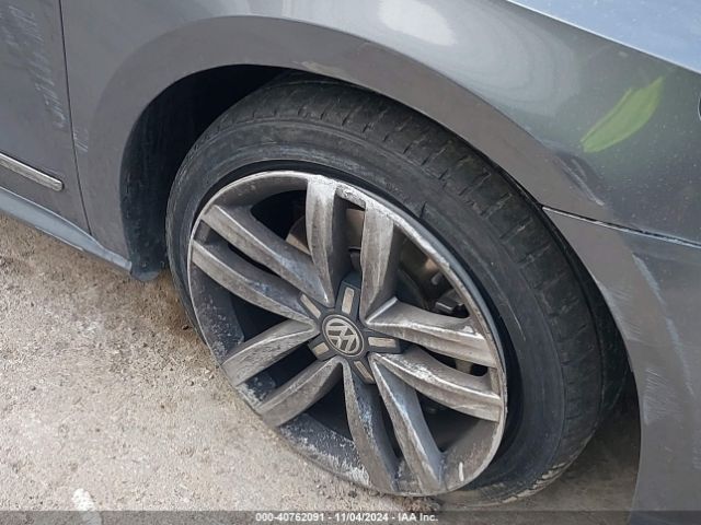 Photo 5 VIN: 1VWGT7A3XHC058020 - VOLKSWAGEN PASSAT 