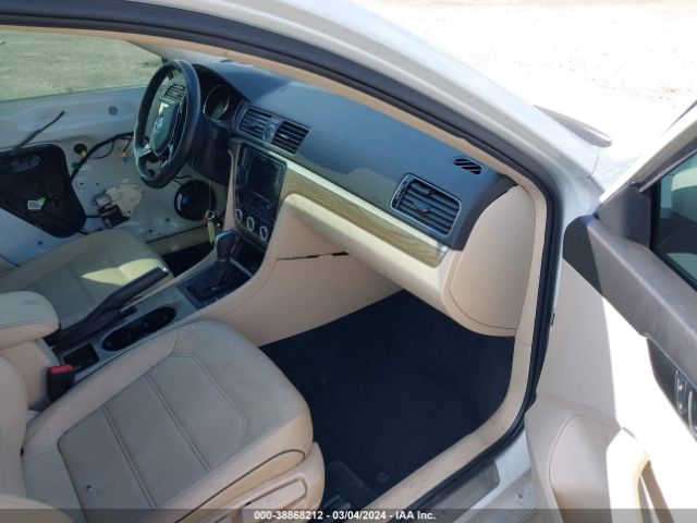 Photo 4 VIN: 1VWGT7A3XHC078087 - VOLKSWAGEN PASSAT 