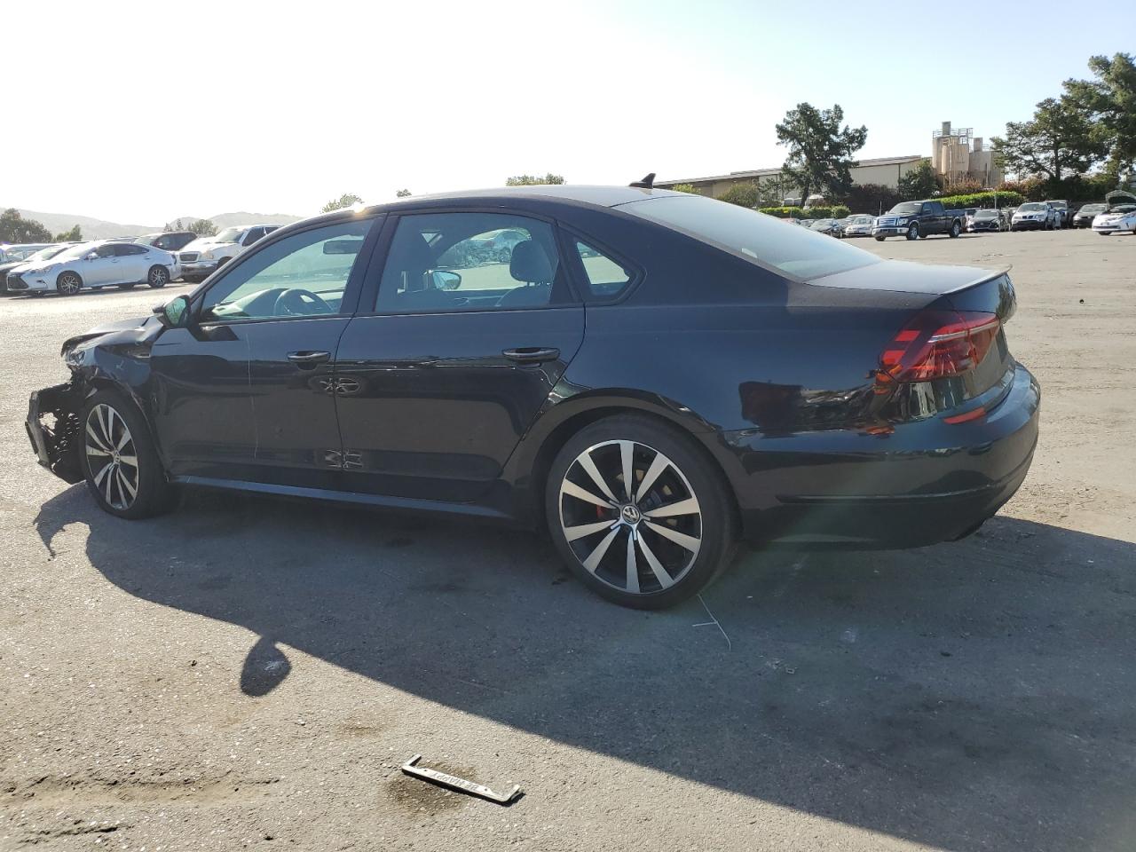 Photo 1 VIN: 1VWJM7A30JC038397 - VOLKSWAGEN PASSAT 