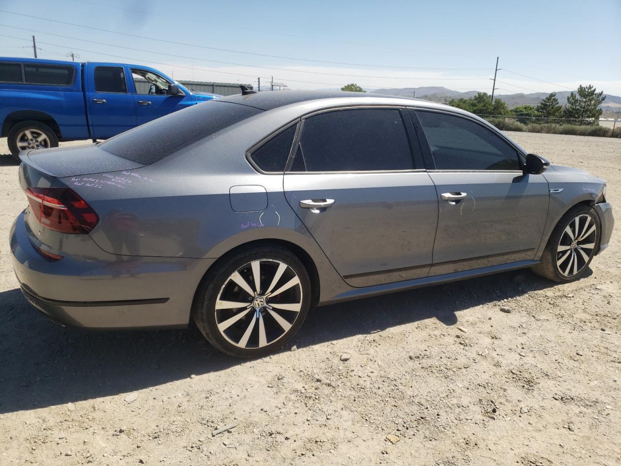 Photo 2 VIN: 1VWJM7A35JC033454 - VOLKSWAGEN PASSAT 