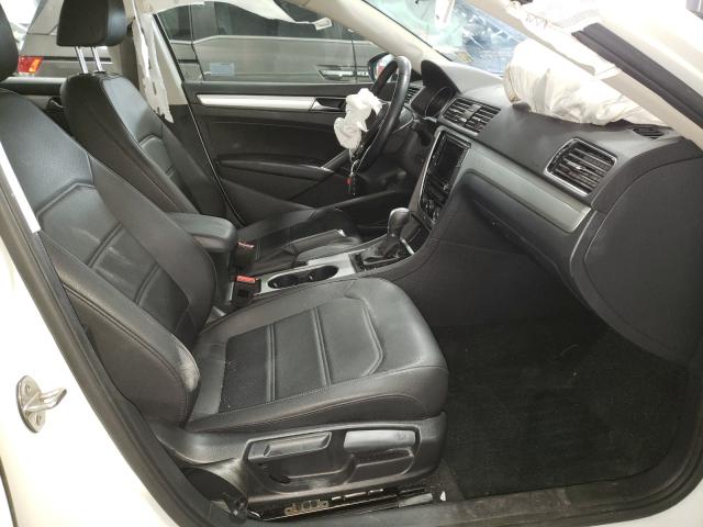 Photo 4 VIN: 1VWLA7A31KC001300 - VOLKSWAGEN PASSAT 