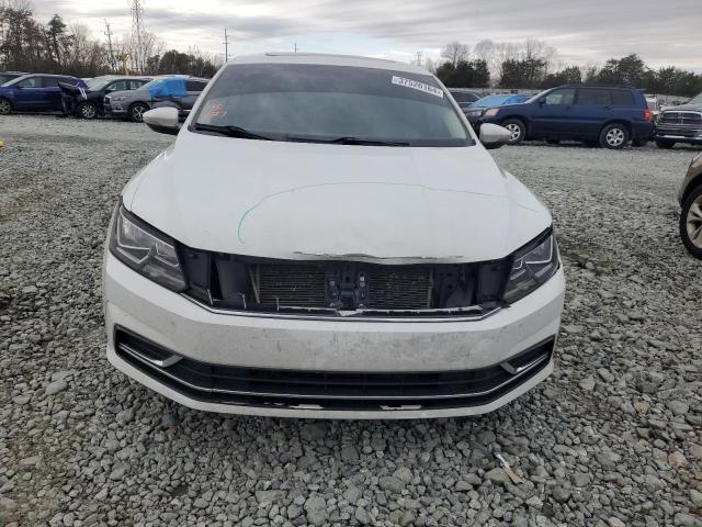 Photo 4 VIN: 1VWLA7A32KC010104 - VOLKSWAGEN PASSAT 