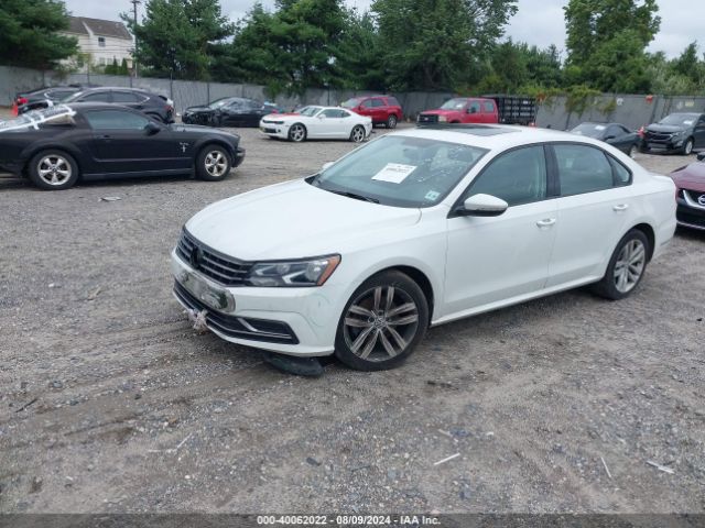 Photo 1 VIN: 1VWLA7A33KC003324 - VOLKSWAGEN PASSAT 