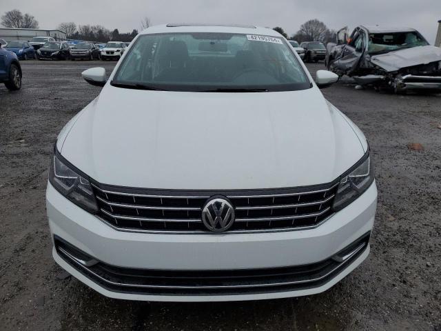 Photo 4 VIN: 1VWLA7A34KC008855 - VOLKSWAGEN PASSAT 