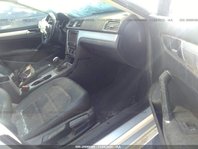 Photo 4 VIN: 1VWLA7A35KC000232 - VOLKSWAGEN PASSAT 