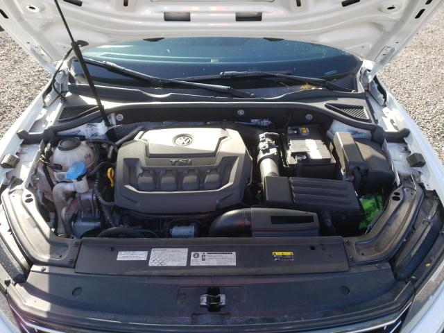 Photo 10 VIN: 1VWLA7A35KC007066 - VOLKSWAGEN PASSAT 