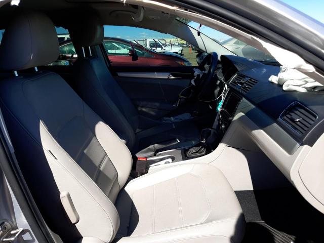 Photo 4 VIN: 1VWLA7A35KC010744 - VOLKSWAGEN PASSAT 