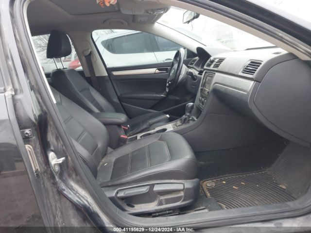 Photo 4 VIN: 1VWLA7A37KC012477 - VOLKSWAGEN PASSAT 