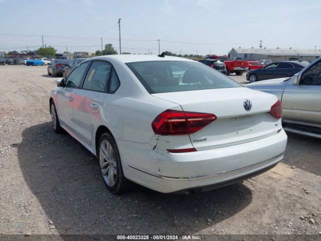 Photo 2 VIN: 1VWLA7A38KC014335 - VOLKSWAGEN PASSAT 