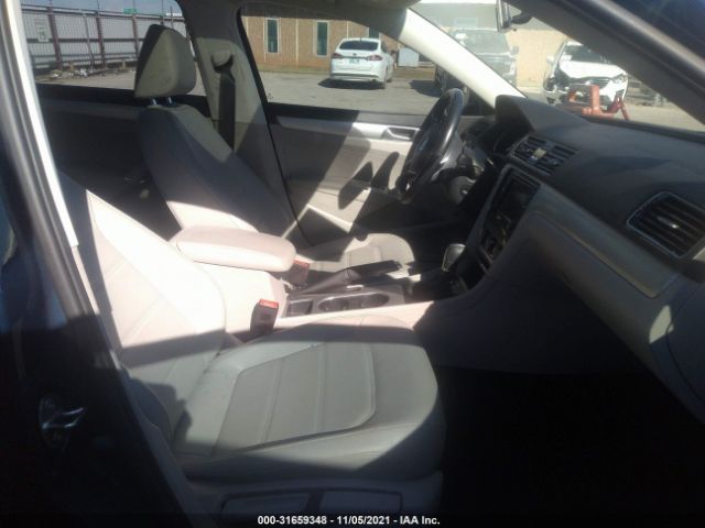 Photo 4 VIN: 1VWLA7A39KC006194 - VOLKSWAGEN PASSAT 