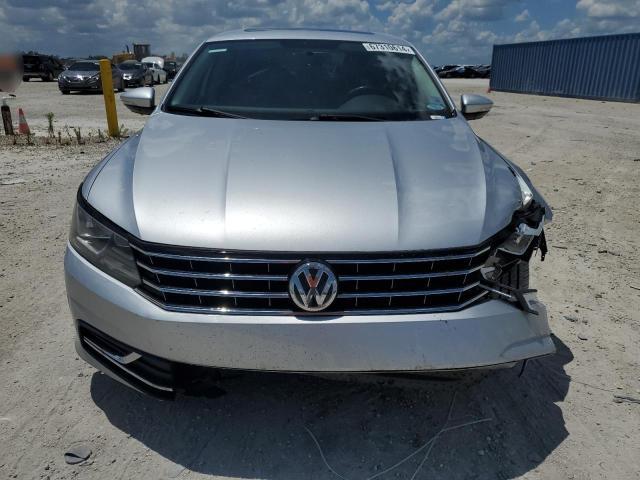 Photo 4 VIN: 1VWLA7A39KC010844 - VOLKSWAGEN PASSAT 